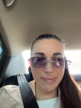 Charming_Ritta élő XXX-chatje