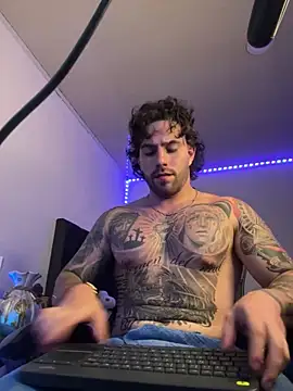 Ades_Lowe 现场XXX聊天