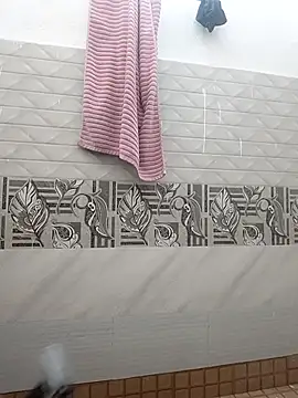 Chat +18 de Hot-Tinaa ao vivo