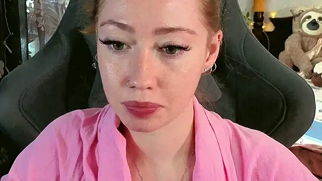 TinaBrook élő XXX-chatje