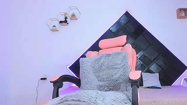 Dark_Valentino_ Adlı Modelin Canlı XXX Sohbeti