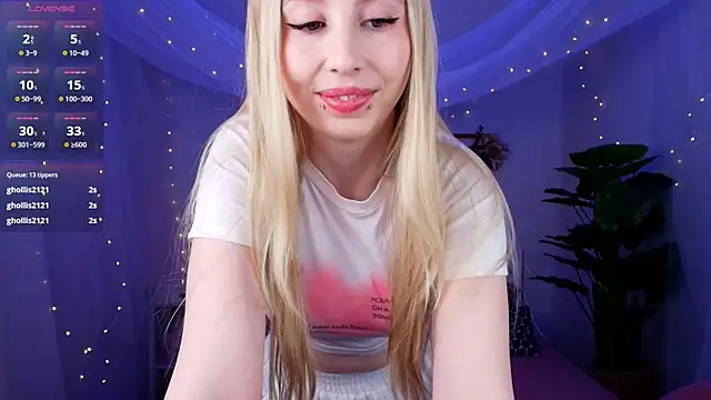 Show modela SugarLeash na web-kameri