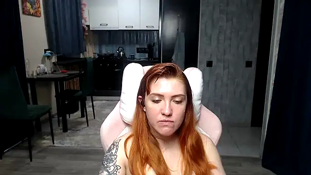 Reginasmilee's Live XXX Chat