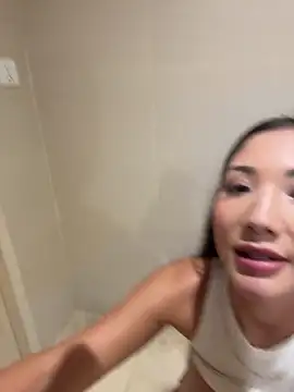 Chat XXX Live lean_lie8