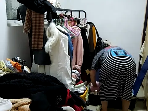 Chat +18 de AngelwithEcup ao vivo