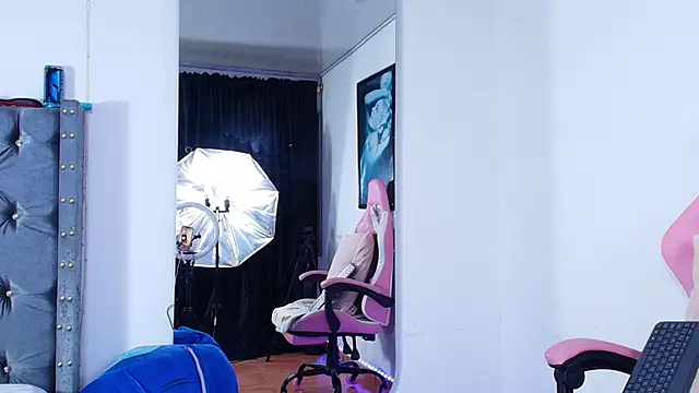 GraceWallace_ Adlı Modelin Canlı XXX Sohbeti