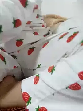 Bombamom Adlı Modelin Web Kamerası Şovu