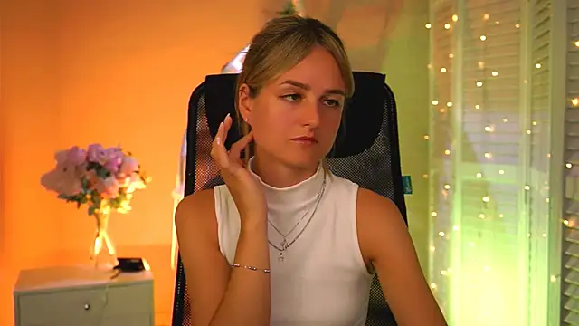 DeboraLarson 即時 XXX 聊天