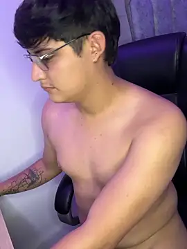 yesitwink_ webcam show