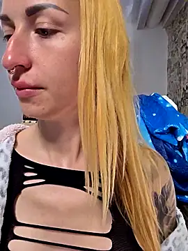 kylie_blck: απευθείας συνομιλία ΧΧΧ