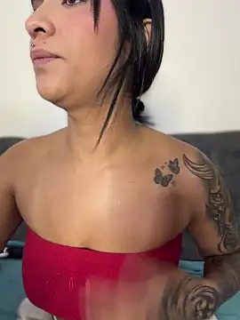 Isabella-Teen's Live XXX Chat