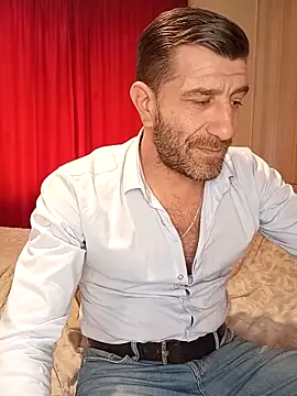 Alexdaniel89 Adlı Modelin Canlı XXX Sohbeti