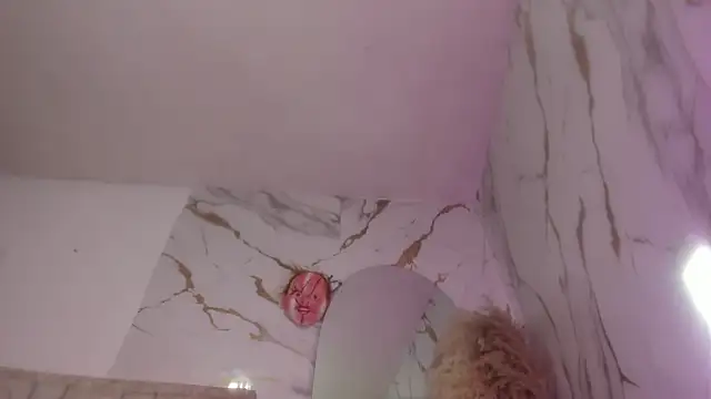 Brenda_lot Chat XXX in diretta