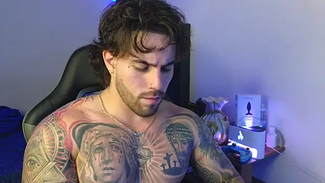 Chat XXX en directo de Ades_Lowe