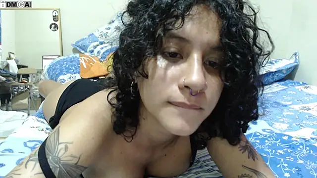 AlinaWoolf_'s Live XXX Chat