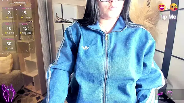 CelesteBrucee's Live XXX Chat