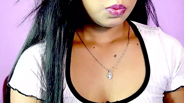 sexyhoney27's Live XXX Chat