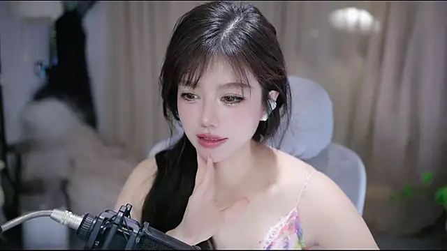 CecilyのライブXXXチャット