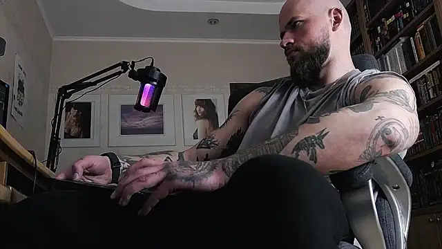 FindomJason élő XXX-chatje