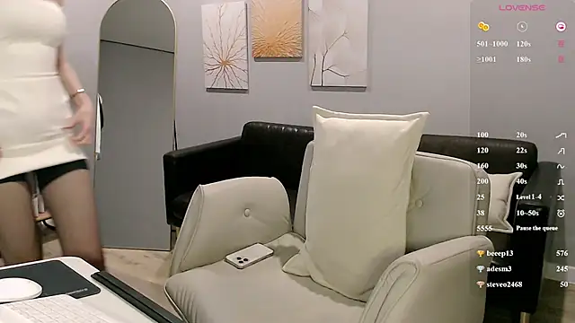 Ella_Sea Adlı Modelin Canlı XXX Sohbeti