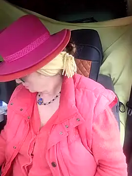 Hot-Muci's Live XXX Chat