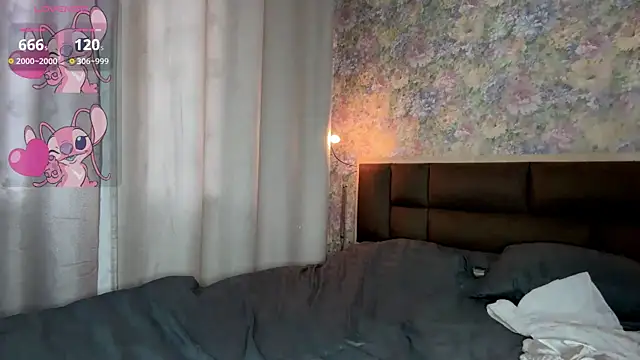 LoraDavi's Live XXX Chat