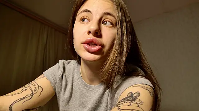 MadeInParadise's Live XXX Chat