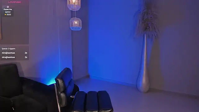 CandaseRussell Chat XXX live