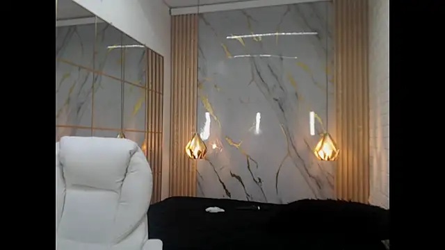 naty_18n Live XXX chat