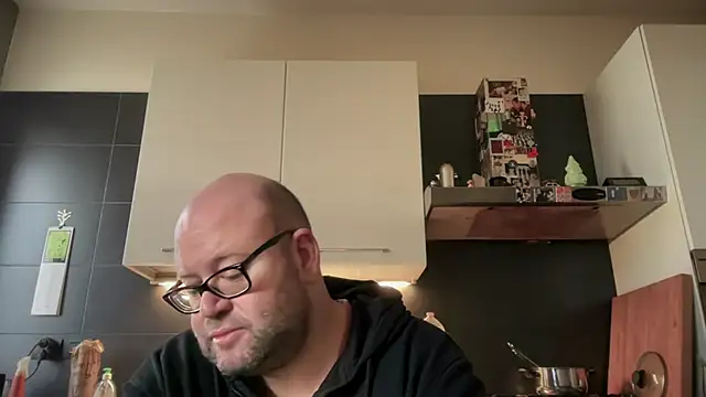 theitalianbear Show Webcam