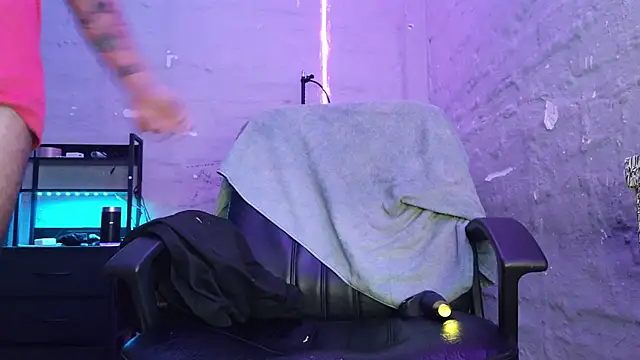 DanielsCock420 在線直播表演