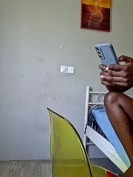 Kamdollie 라이브 XXX 채팅