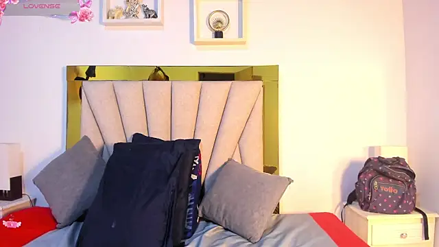 vahiolet_fuentes Adlı Modelin Canlı XXX Sohbeti