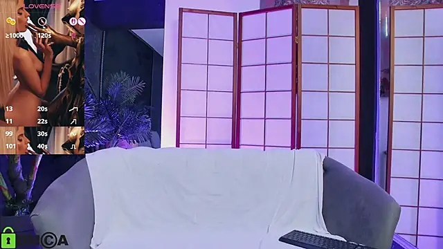 SelenaDaze: απευθείας συνομιλία ΧΧΧ