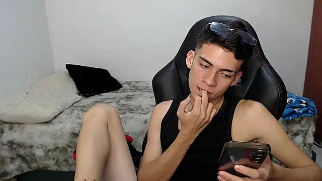 Rimuru17's Live XXX Chat