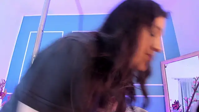 TaraTaylorr: онлайн-секс-чат