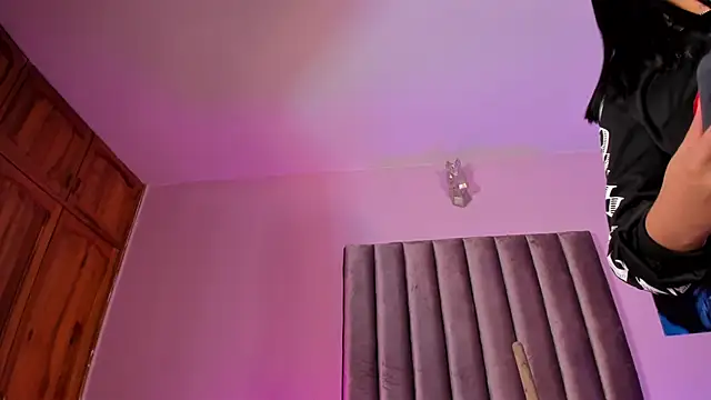 Isabella_Flowers' Live XXX Chat