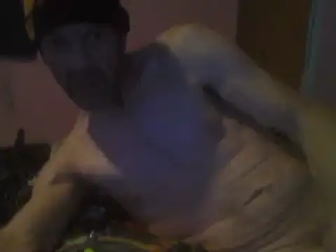 Show modela crikeycock na web-kameri