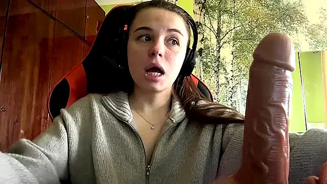 แชท XXX สดของ ThedaStrevell