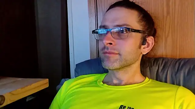 Show modela barebearstudio na web-kameri