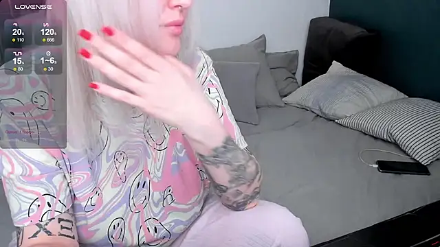 แชท XXX สดของ Eurusholmess