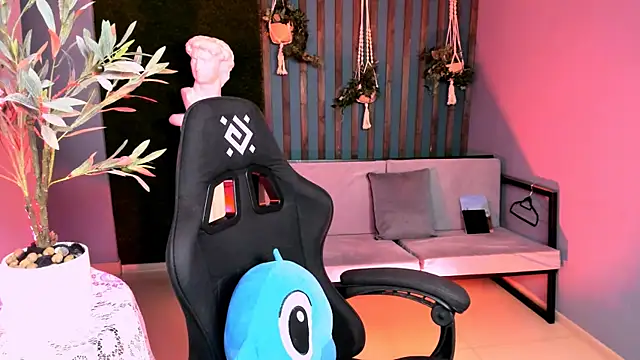 LidaDarknet's Live XXX Chat