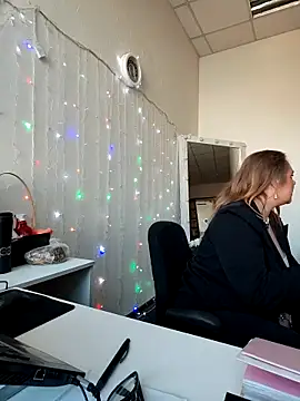 Juicy_PeachLux's Live XXX Chat