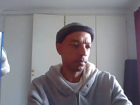 lavelle26 Show in webcam