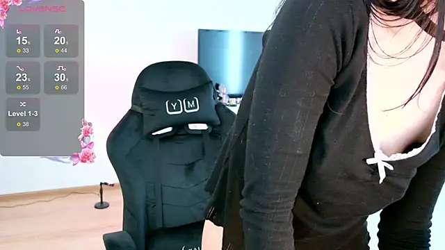 Azaliya_Haze: онлайн-секс-чат