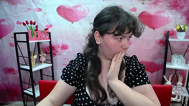 NeonilaLisovaのライブXXXチャット