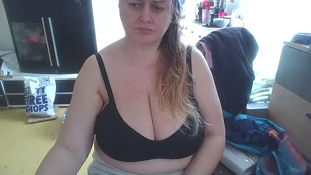 Meliss_Official9's Live XXX Chat