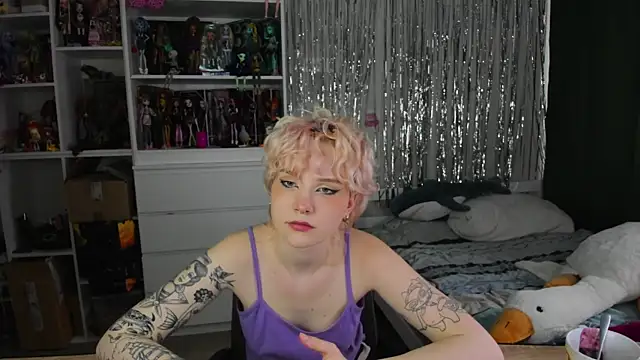 School_Love élő XXX-chatje