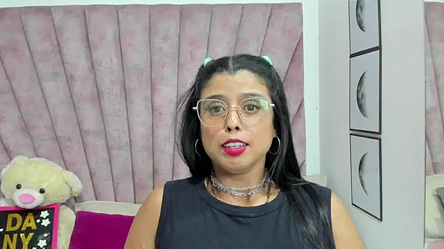 danibellucii_'s Live XXX Chat