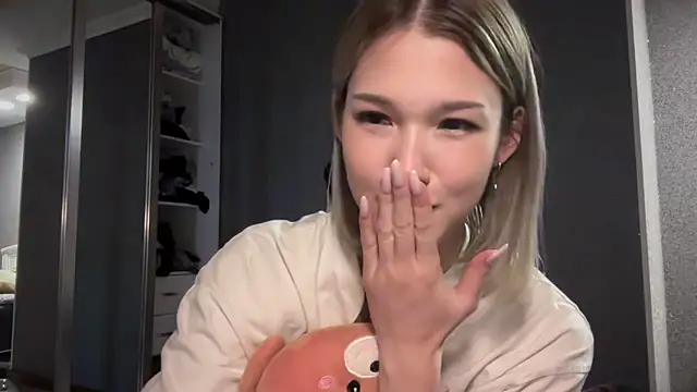 lilXdomiii's Live XXX Chat